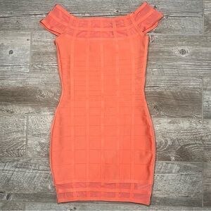 MARCIANO Off the Shoulder Body con Mini Dress